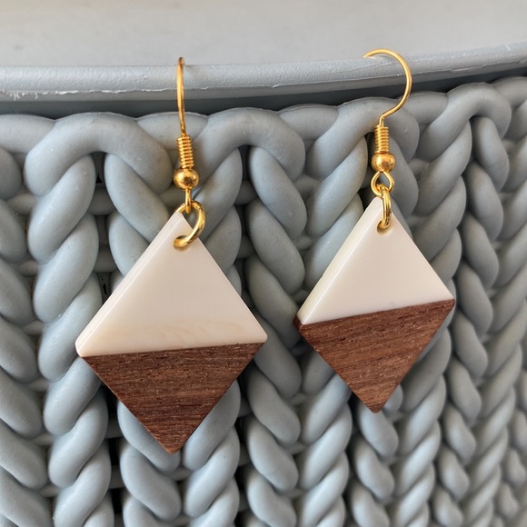 New White Resin Wooden Triangle Statement Earrings - Picture 2 of 6